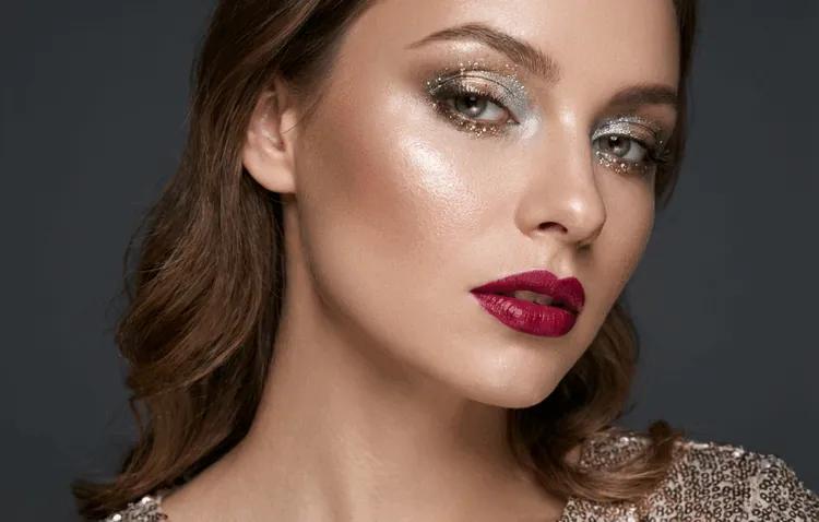 Makeup Ideas: Festive Sparkle with Metallics & Glitter