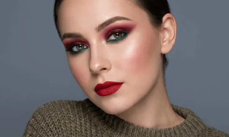 Christmas Makeup Ideas: Bold Red & Green Accents