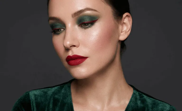 Christmas Makeup Ideas: Bold Red & Green Accents