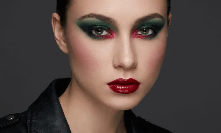 Christmas Makeup Ideas: Bold Red & Green Accents