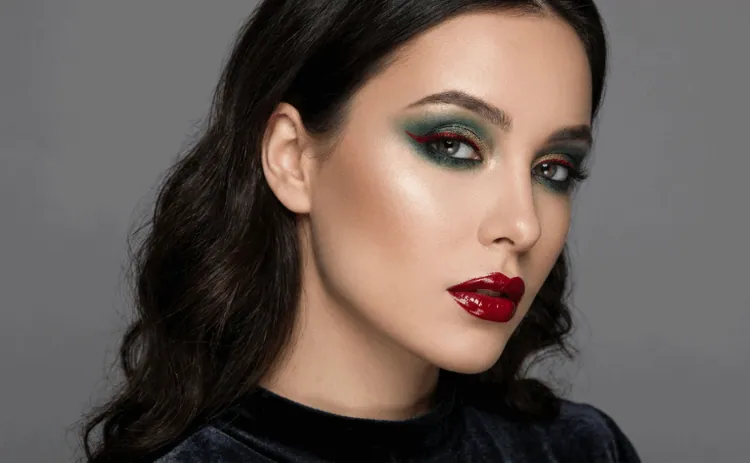 Christmas Makeup Ideas: Bold Red & Green Accents