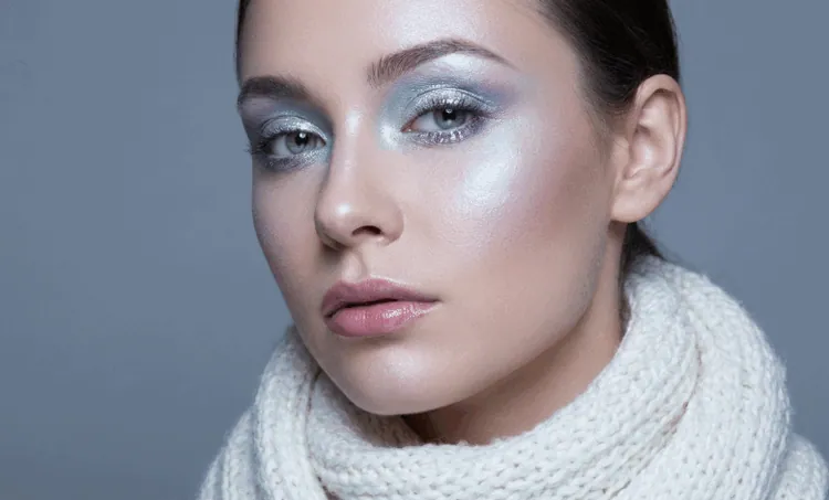 Christmas Makeup Ideas: Icy Cool Tones for a Frosty Look